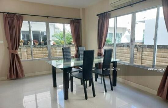 ให้เช่า บ้านแฝด2ชั้น 40ตรว. อยู่ถนน เลียบคลองสอง ซอยเดียวกับซาฟารีเวิลด์ ใกล้ห้างแฟชั่นไอส์แลนด์ ให้เช่า20,000/เดือน (ห้ามเลี้ยงสัตว์)